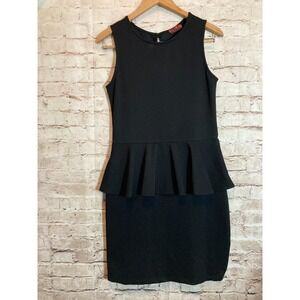 ISLE Apparel Dress Womens Medium Black Textured Peplum Ruffle Made in Turkey